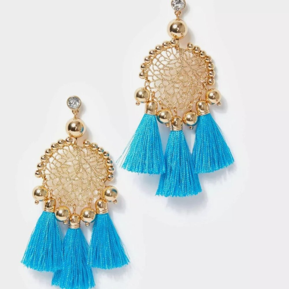NWT Lilly Pulitzer Sea Dreamer Earrings Cumulus Blue with Dust Bag